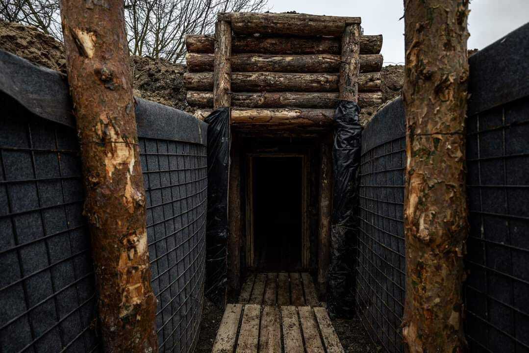 Земляні роботи у розпалі: в Генштабі показали зведення фортифікацій на Сумщині. Фото 