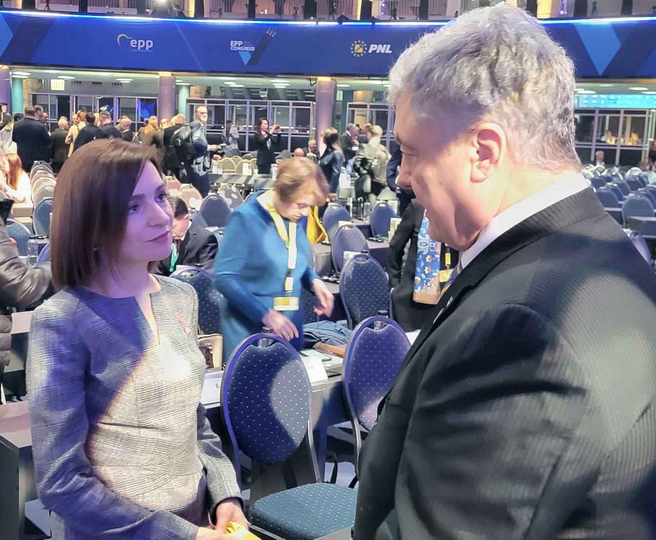 "Росія – наша спільна загроза": Порошенко на конгресі ЄНП обговорив з лідерами ЄС постачання зброї для України