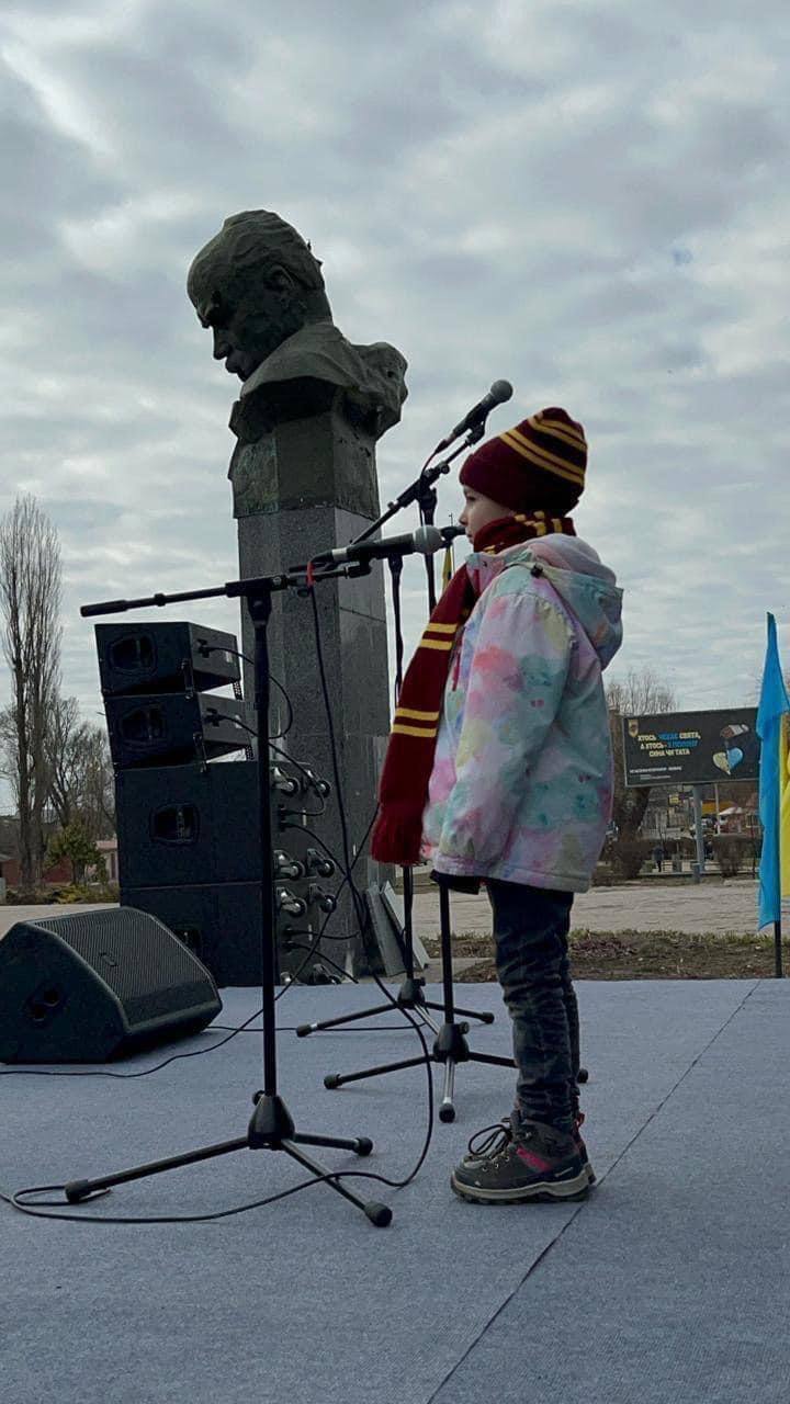 В Киевской области по случаю 210-й годовщины рождения Шевченко установили рекорд Украины. Фото и подробности