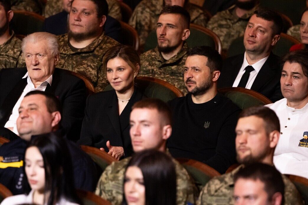 "Україна буде завжди": Зеленський на врученні Шевченківської премії вшанував пам'ять загиблих митців. Відео