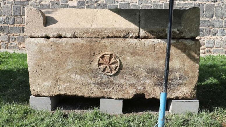 В Турции был обнаружен первый в истории римский саркофаг: как он может изменить историю. Фото