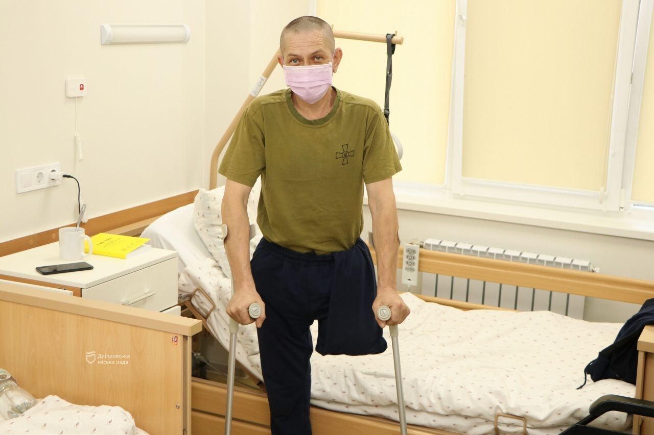 Делают невозможное: как реабилитационный центр Днепра лечит военных после тяжелых ранений