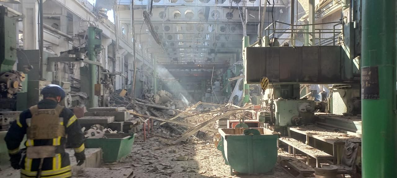 Россияне ударили по жилому сектору и инфраструктуре Сум: есть разрушения, травмированы гражданские. Фото