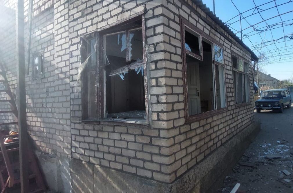 На Криворожье сбили российскую ракету: обломками повреждено 15 домов. Фото