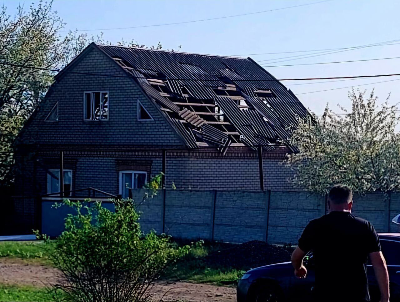 На Криворіжжі збили російську ракету: уламками пошкоджено 15 будинків. Фото