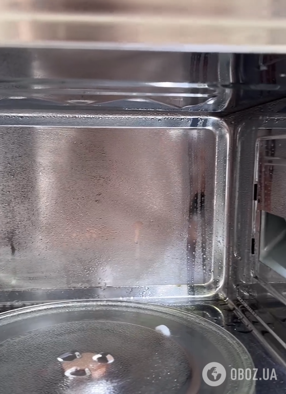 Як ідеально відмити мікрохвильовку без хімії: дуже простий та дієвий спосіб