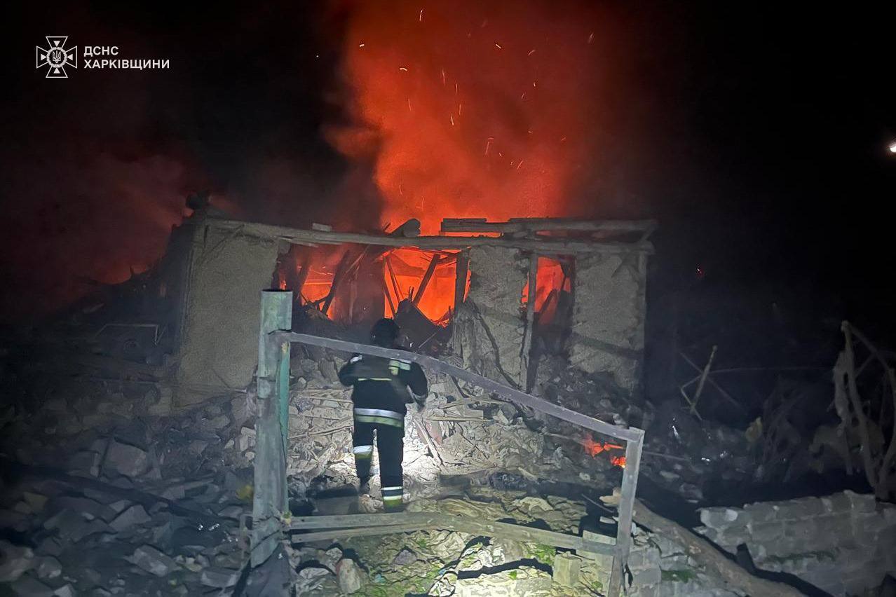 Росіяни вдарили по Куп'янську: є руйнування, під завалами опинився чоловік. Фото
