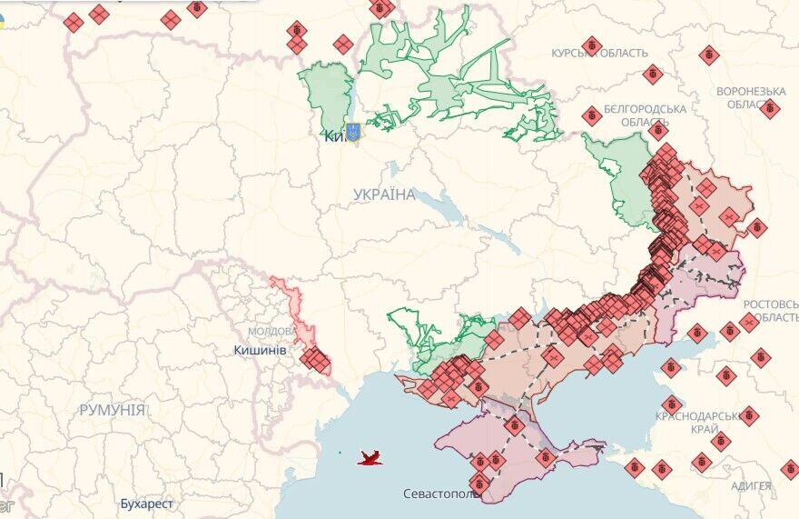 Окупанти перекрили рух через міст у Крим: в мережі пишуть про роботу ППО. Фото
