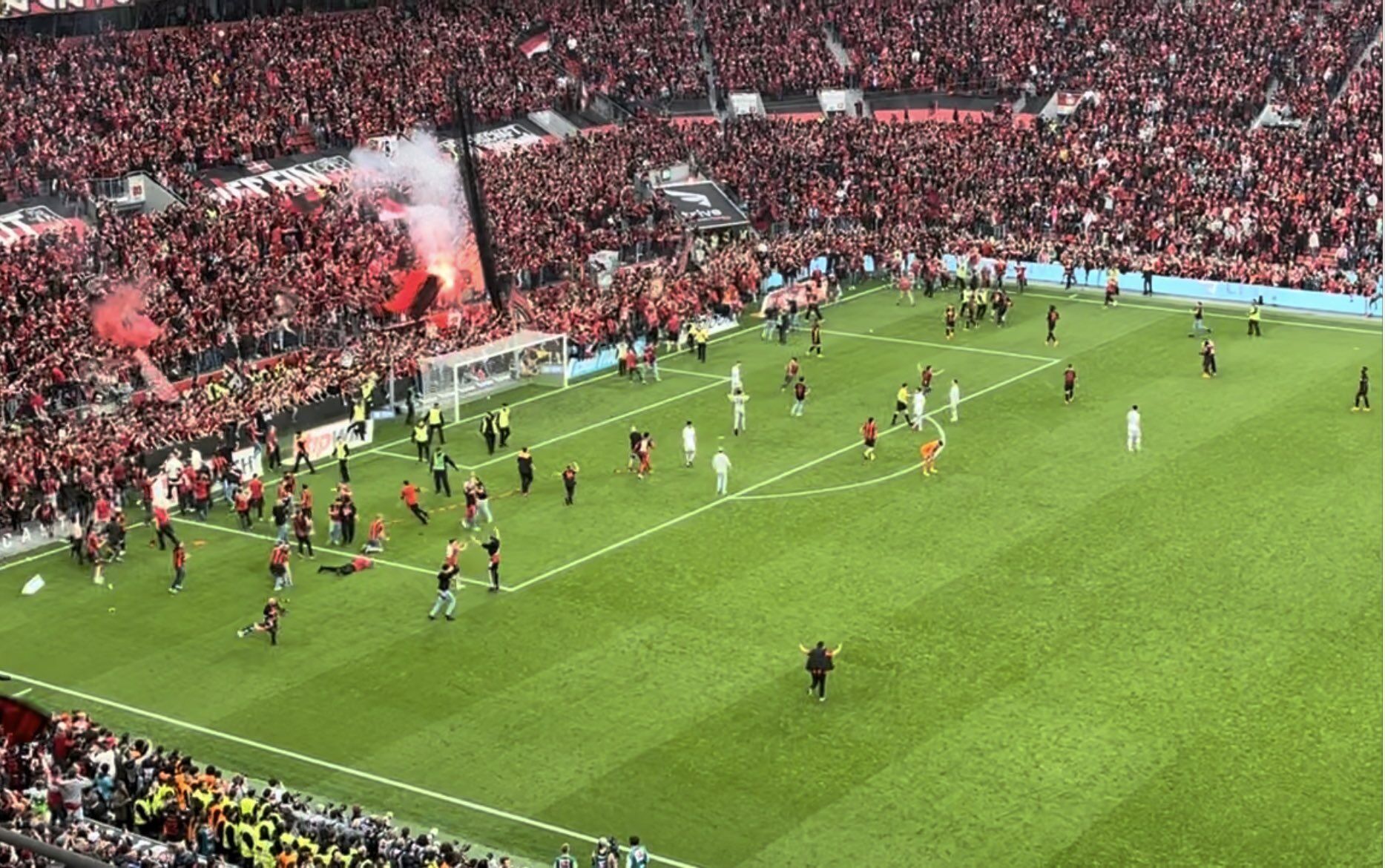 Вперше в історії. У чемпіонаті Німеччини з футболу сталася подія, на яку чекали 120 років. Відео