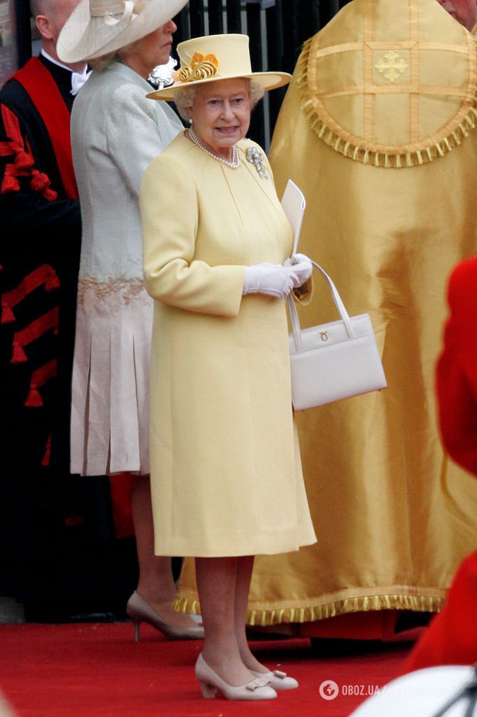 Чому Єлизавета II завжди носила яскравий одяг: найвідоміші образи королеви, яку називали іконою стилю