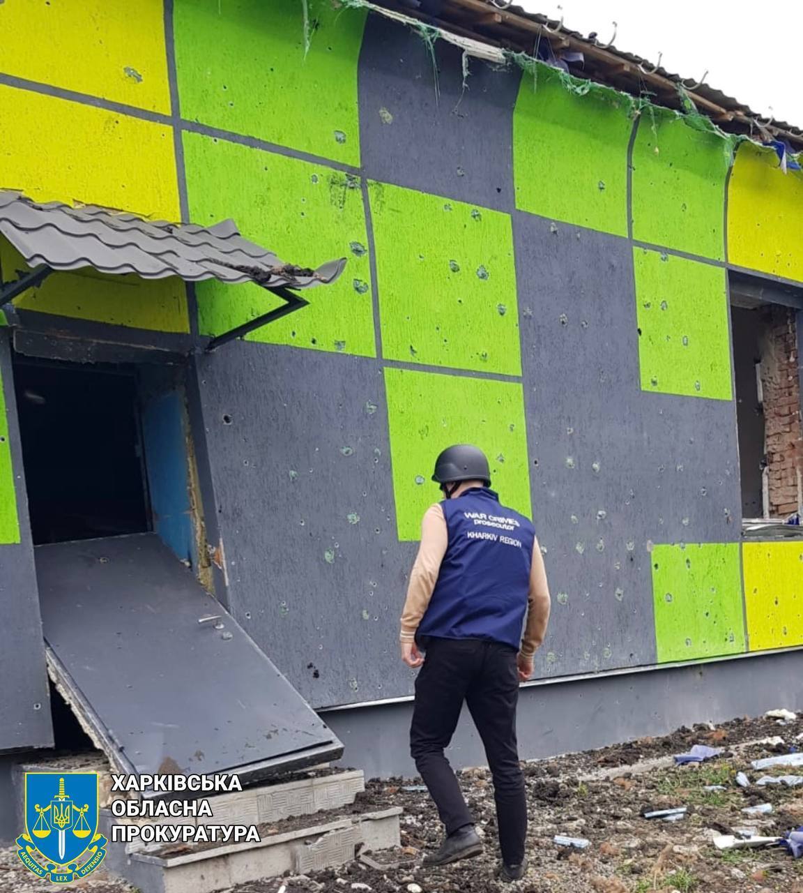 Окупанти вдарили ракетою С-300 по Харківщині: пошкоджено магазин, є постраждалий. Фото