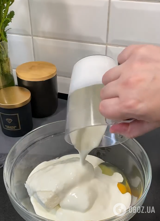 Эффектный клубничный чизкейк, для которого не нужно замешивать тесто: в основе обычное печенье