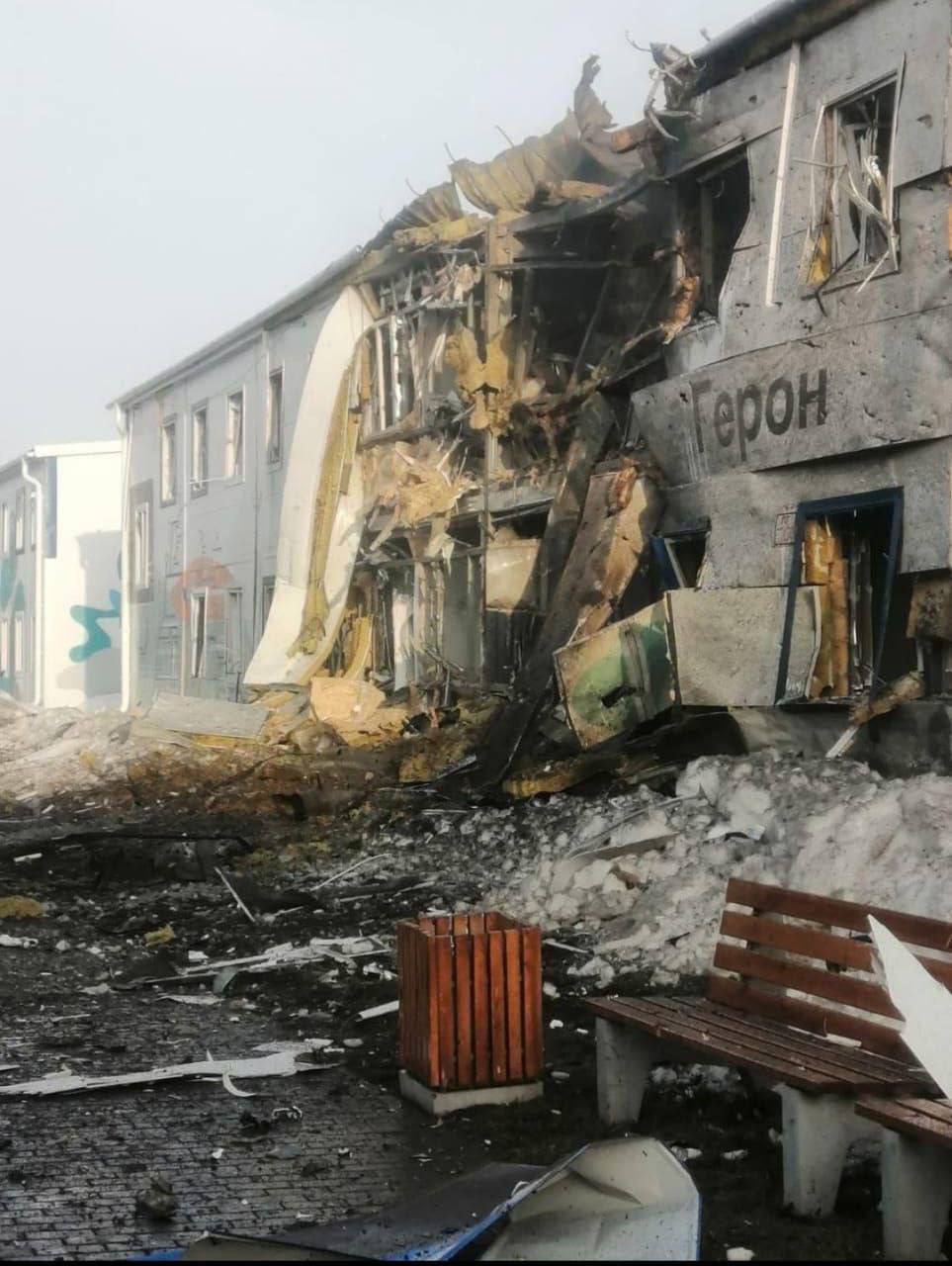 Під ударом були НПЗ і завод, де збирали "Шахеди": у російському Татарстані прогриміли вибухи, з'явились подробиці. Відео