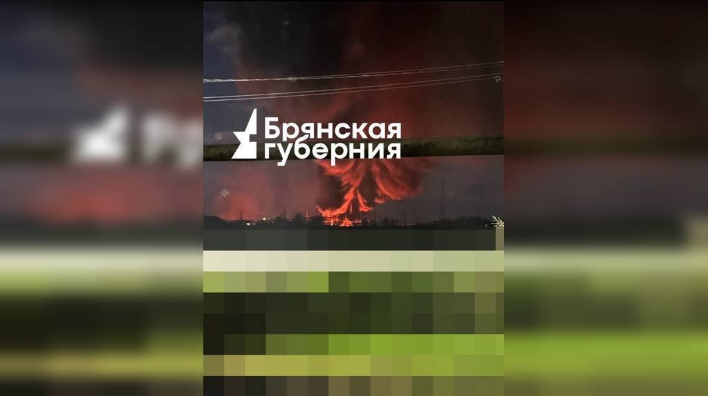 У Вигоничах на Брянщині пролунав вибух: горить підстанція. Фото і відео
