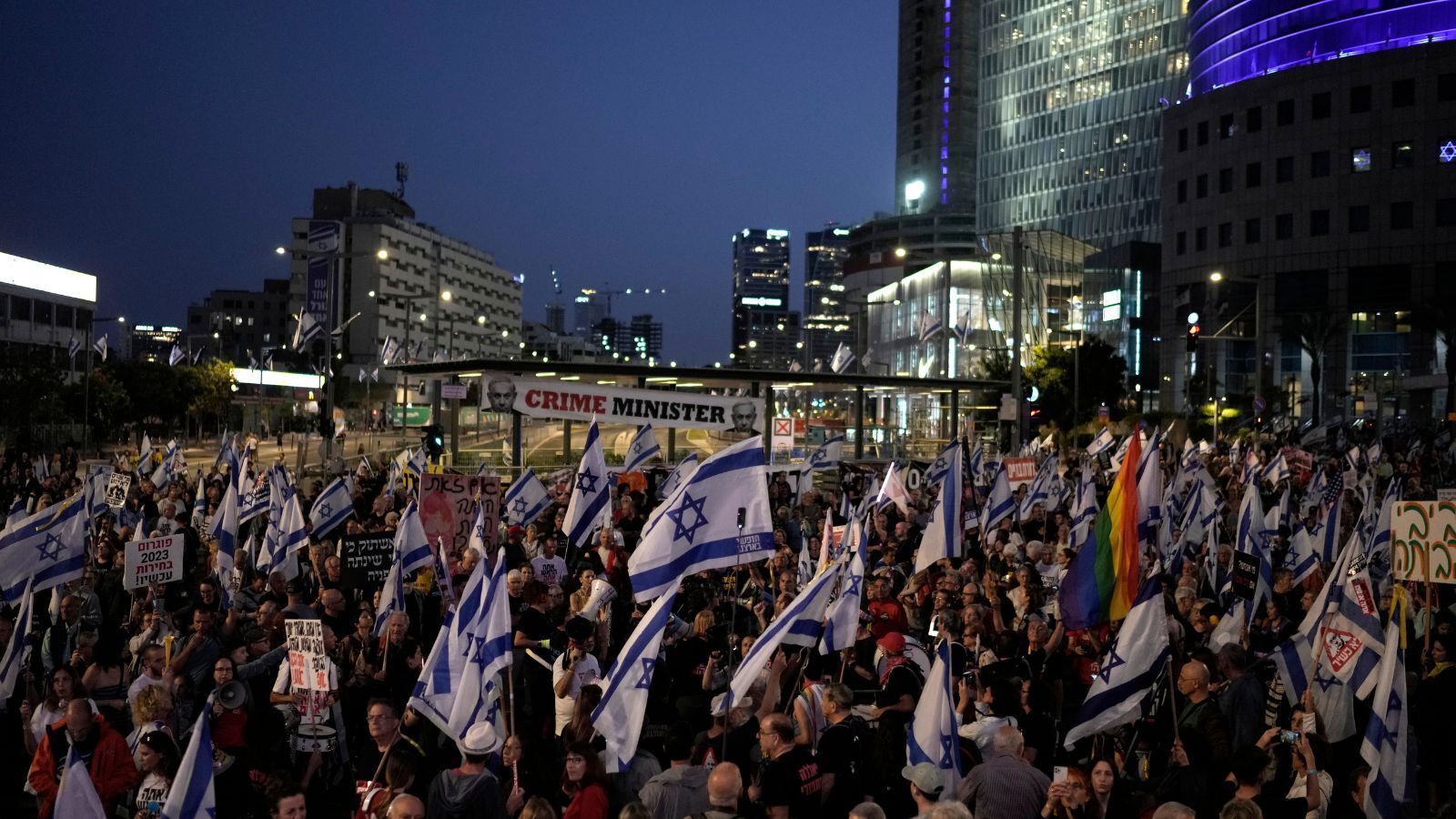 В Ізраїлі відбулися протести з вимогою нових виборів та угоди про звільнення заручників. Фото
