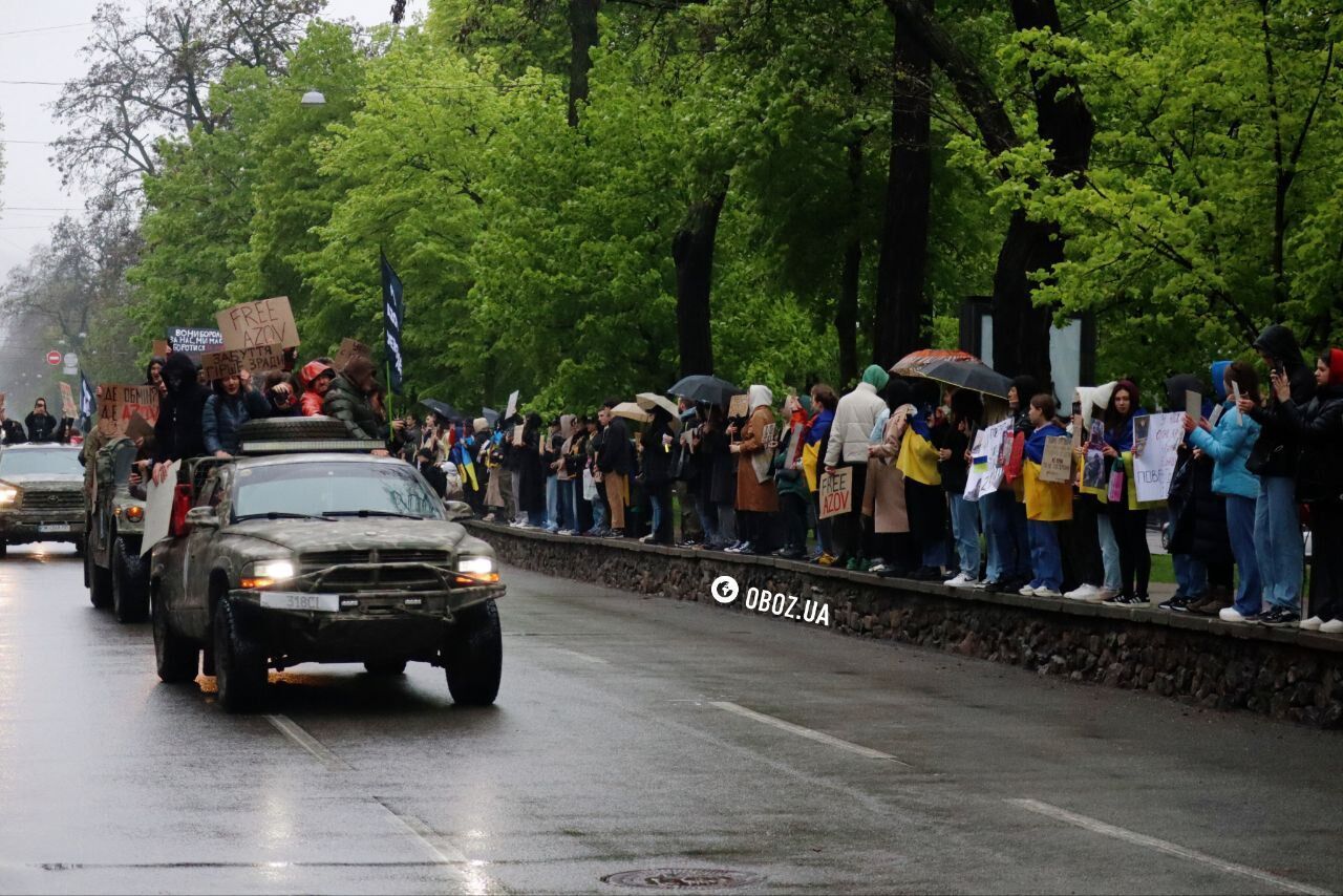 "Ми не маємо забути": у Києві провели акцію на підтримку полонених захисників України. Фото і відео