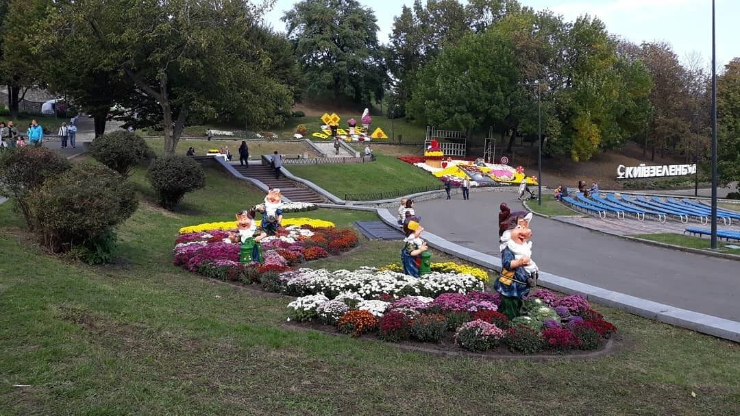 "Украинская Голландия": топ парков, где можно полюбоваться цветением цветов