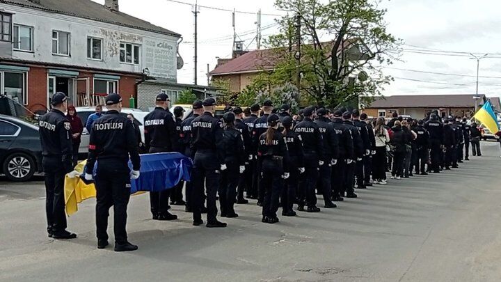Поліцейські на похороні Максима Зарецького