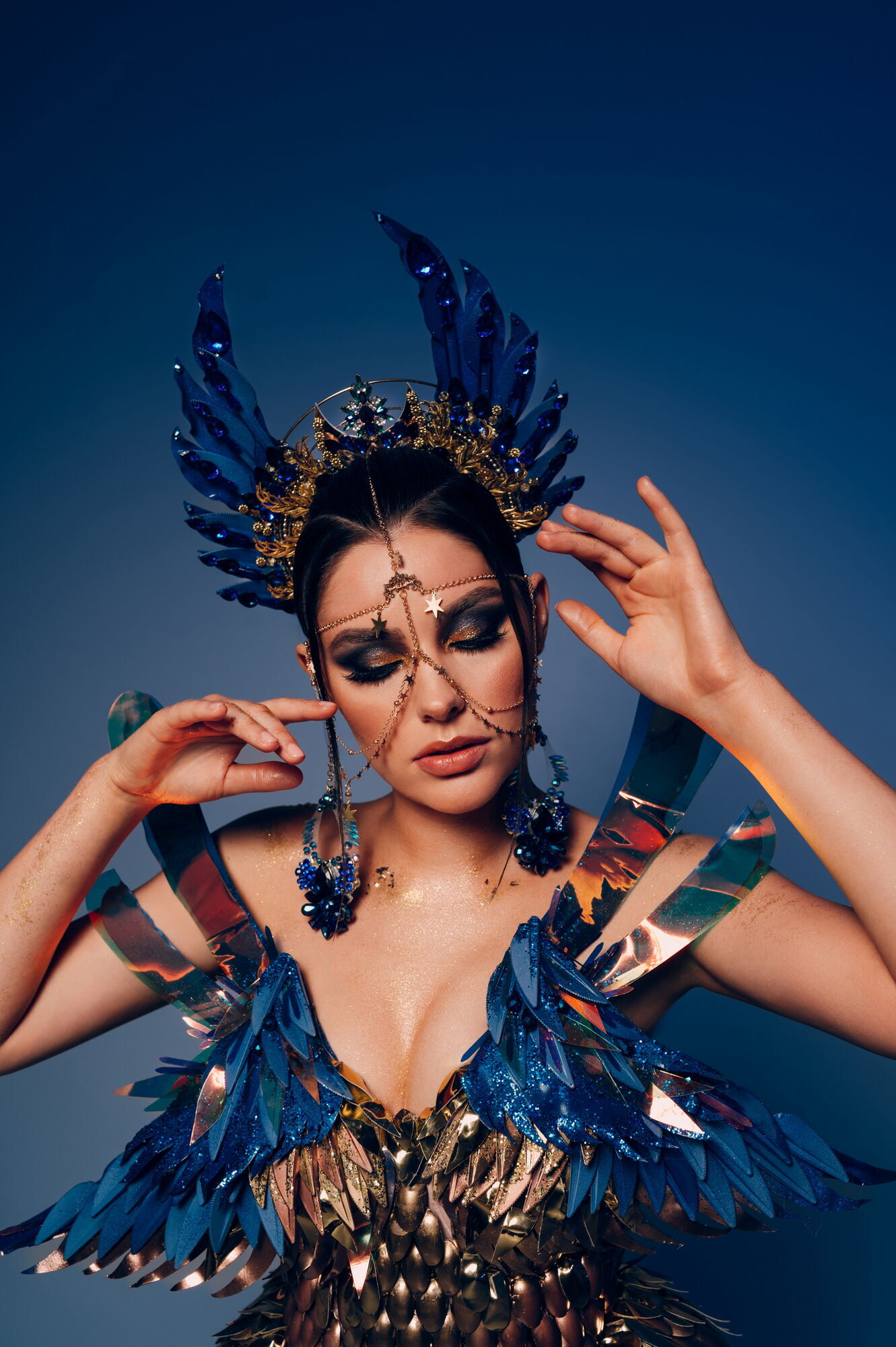 Как феникс из пепла. "Мисс Украина Вселенная" выйдет на сцену международного конкурса в необычном наряде с символическим смыслом