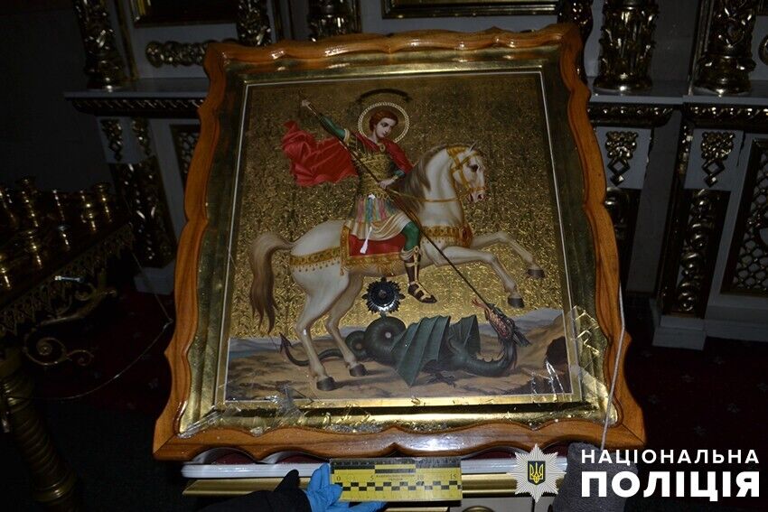 В Киеве рецидивист ограбил храм возле железнодорожного вокзала. Подробности и фото