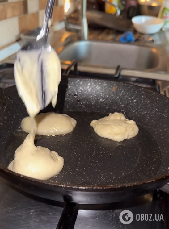 Скільки кефіру додавати в тісто на оладки: вийдуть дуже пухкими