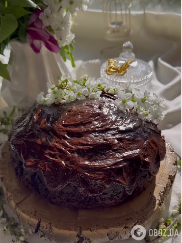 Легендарний шоколадний торт: повітряний, вологий та ніжний