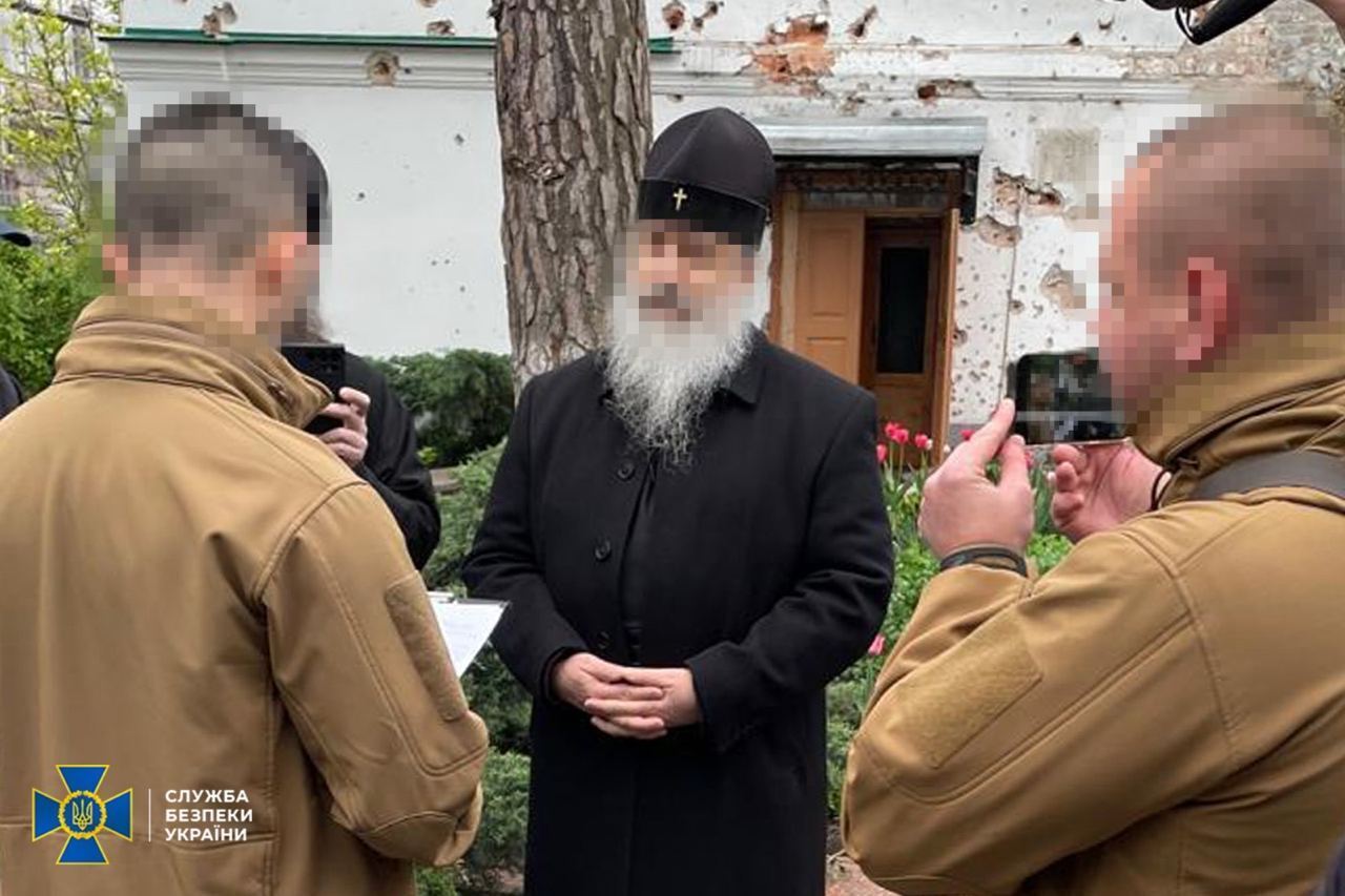 СБУ повідомила про підозру митрополиту Святогірської лаври, який здав окупантам позиції ЗСУ на Донеччині. Фото