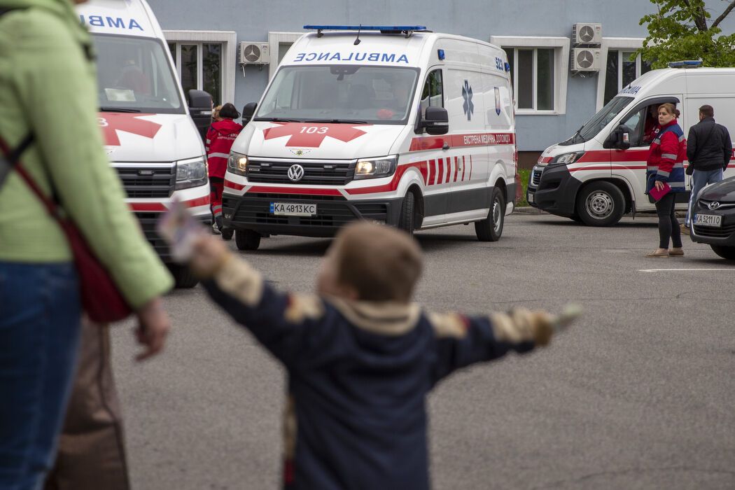У Києві евакуюють дві лікарні, одна з яких дитяча, через публікації в мережі про загрозу ракетного удару: подробиці. Фото і відео
