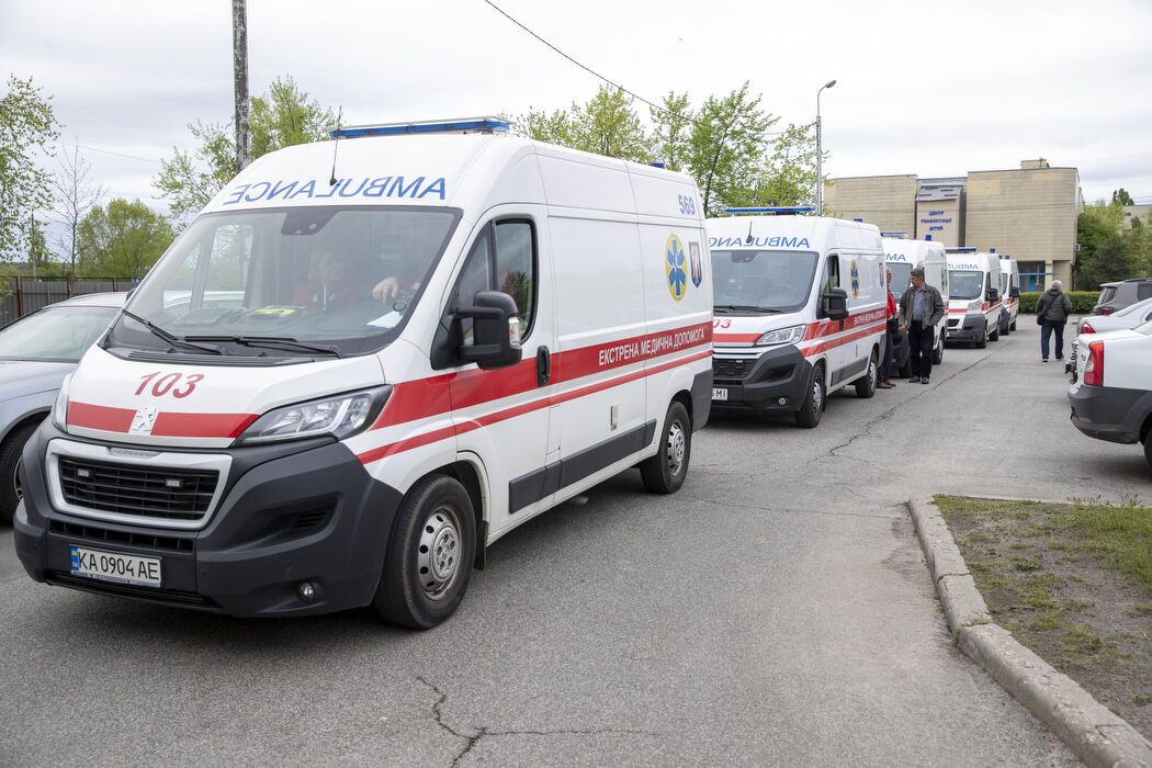 У Києві евакуюють дві лікарні, одна з яких дитяча, через публікації в мережі про загрозу ракетного удару: подробиці. Фото і відео