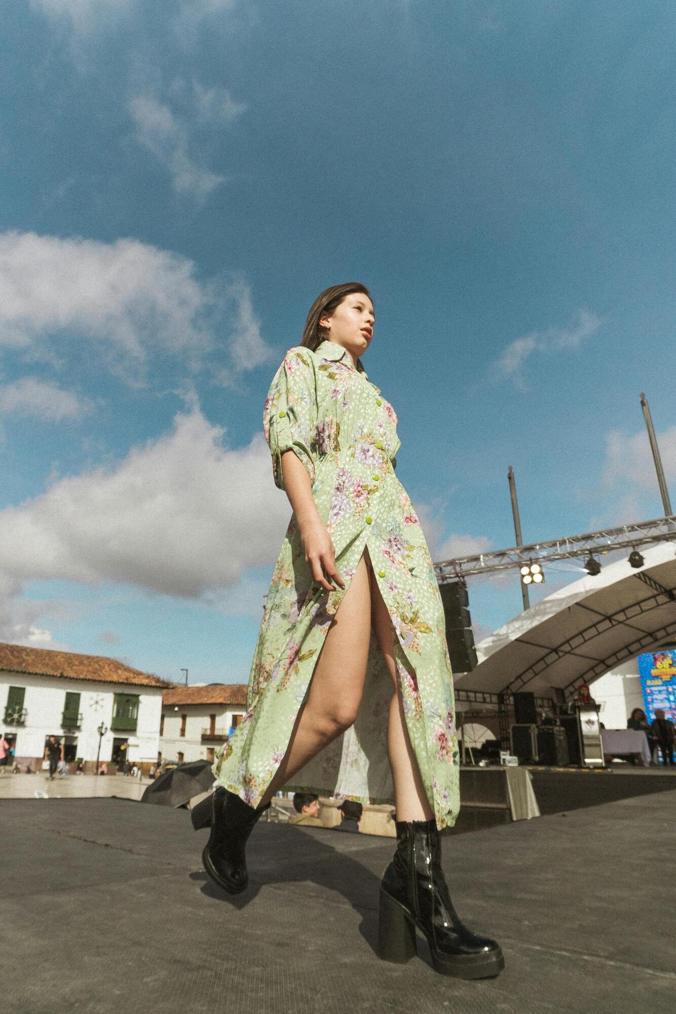 6 самых модных платьев этого лета, которые уже заполонили улицы Парижа