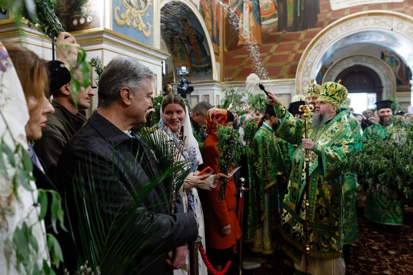 Сегодня наши молитвы – за ВСУ и Победу: Петр и Марина Порошенко поздравили украинцев с Вербным воскресеньем