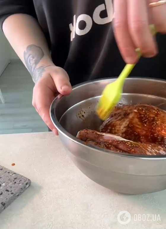 Мягкая и сочная пасхальная ветчина для праздничного стола: в чем замариновать мясо