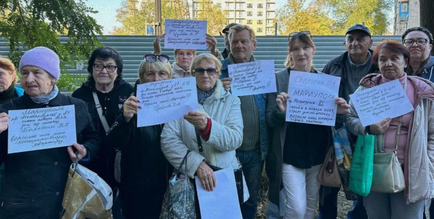 "Оккупанты распродают Мариуполь по камешку": что творят россияне в захваченном украинском городе