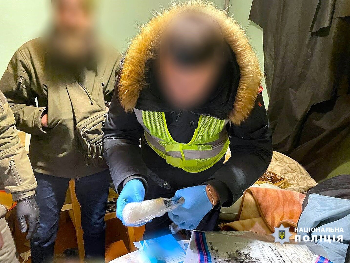Задержан организатор и участники: СБУ и Нацполиция обезвредили на Прикарпатье наркосиндикат, который сбывал психотропов на 10 млн в месяц