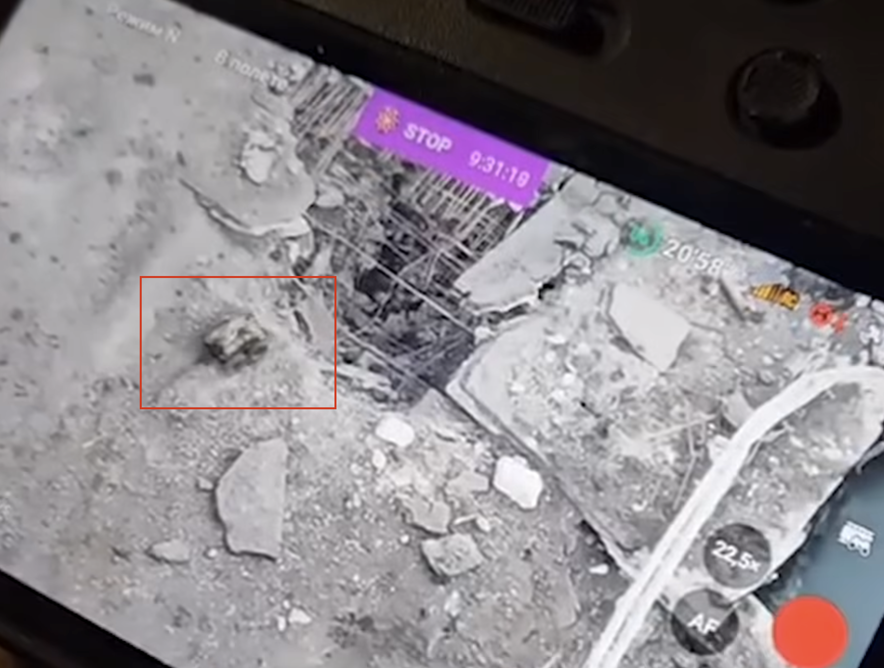 Працює Ratel S: ЗСУ ефектно підірвали міст під Бахмутом за допомогою робота-камікадзе. Відео
