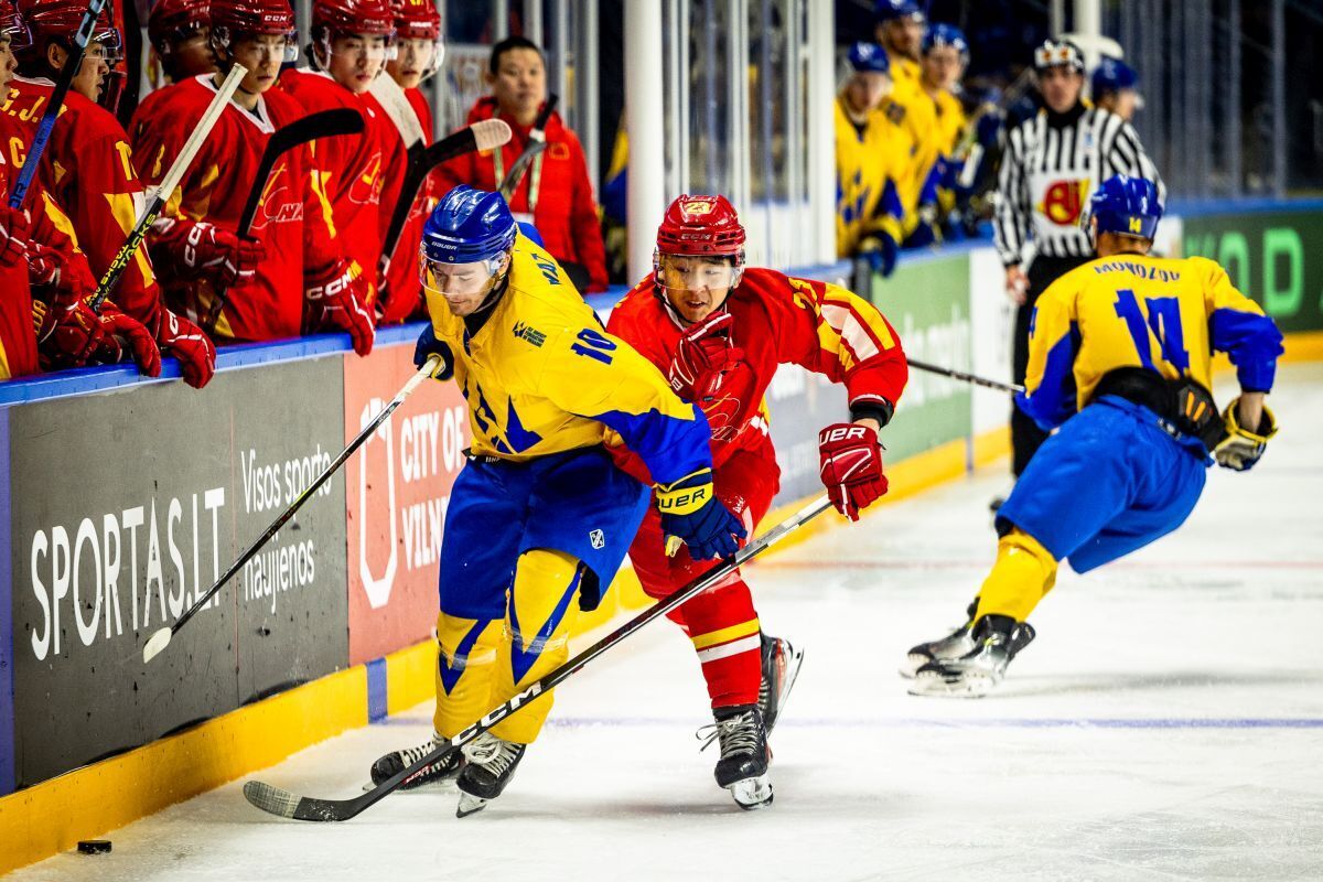 Украина выиграла со счетом 9:0 третий матч подряд на ЧМ по хоккею