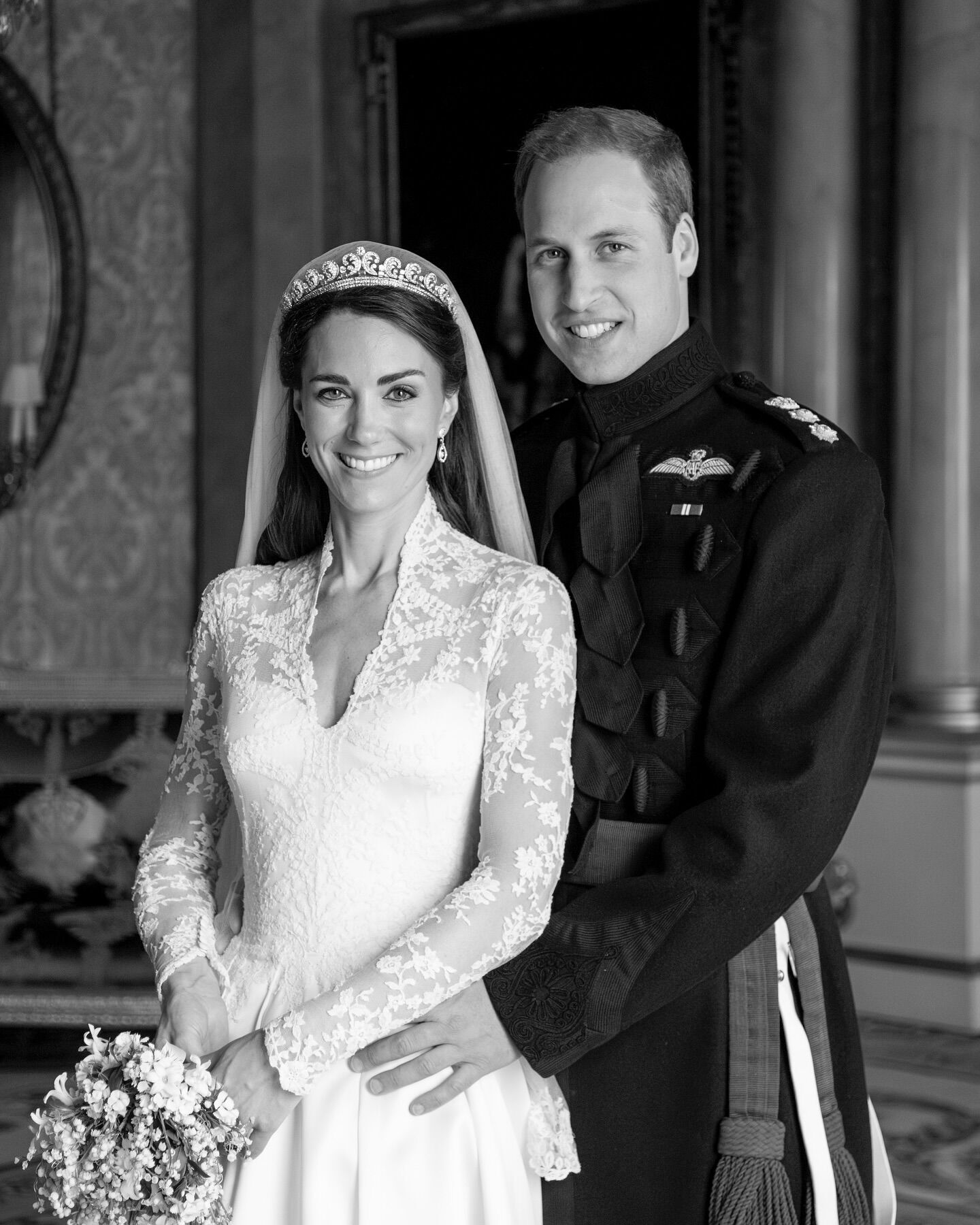 Черно-белое фото Кейт Миддлтон и принца Уильяма встревожило фанатов королевской семьи