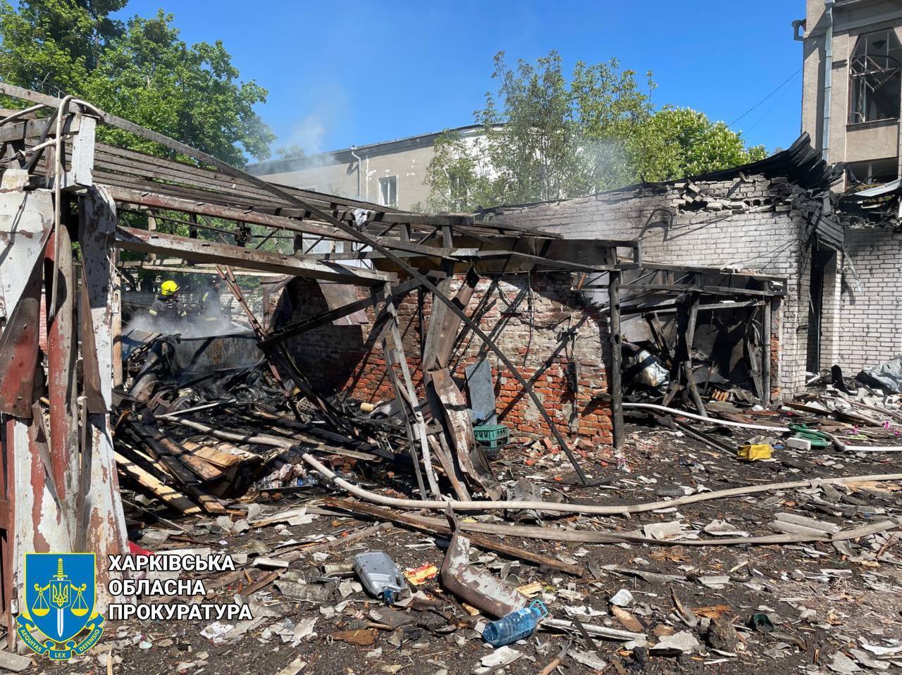 Оккупанты нанесли удары по Харькову, есть два прилета: один человек погиб, девять ранены. Фото и видео
