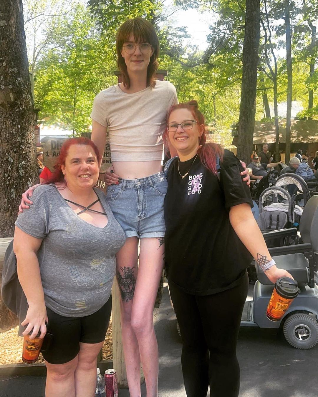 Ее называют "гуманоидом". Как выглядит 21-летняя девушка с самыми длинными ногами в мире и почему Мэйси Каррин мечтает избавиться от этого статуса