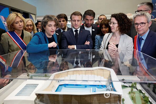 На глазах у Макрона... В Париже открытие Олимпийского Aquatics центра пошло не по плану. Видео