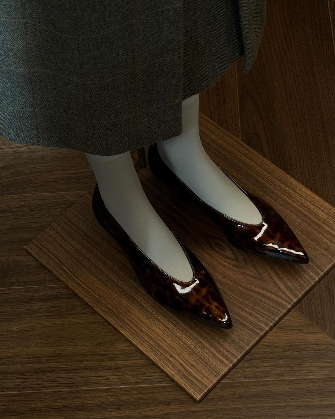 "Бабусині туфлі" повертаються: у колекціях сезону осінь-зима 2024/2025 помітили старомодне взуття
