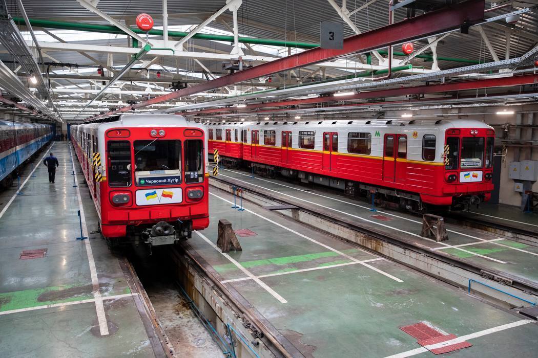 Кличко показав другий потяг із польських вагонів, які отримав Київський метрополітен. Фото