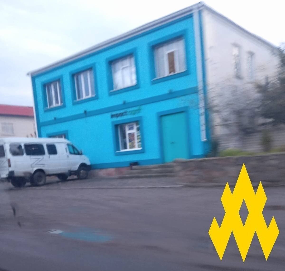 В оккупированном Геническе кадыровцы разместились в автошколе: в "Атеш" сделали предупреждение захватчикам
