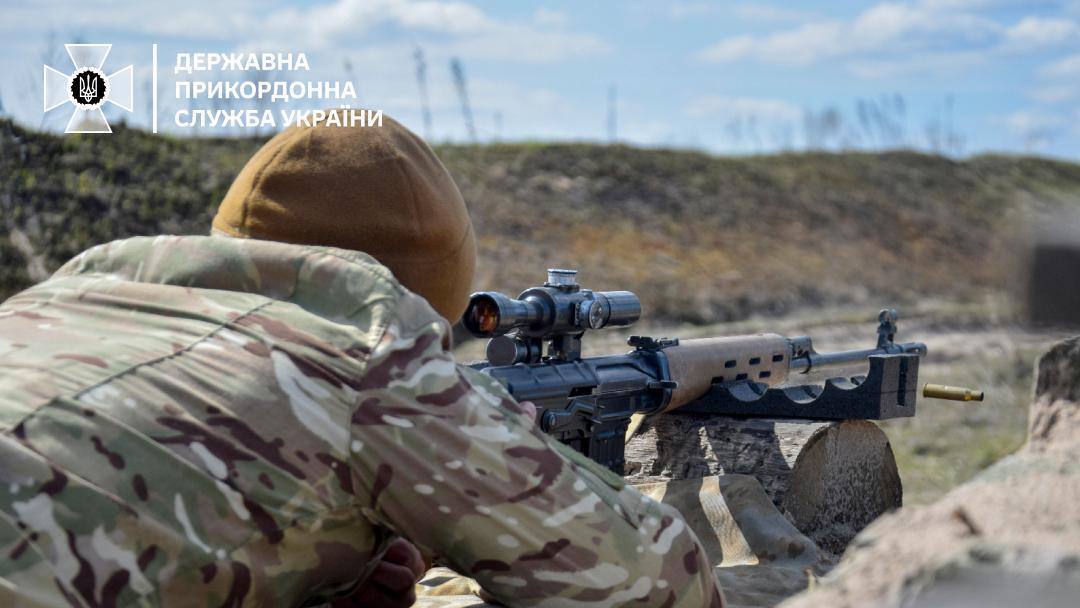 Шансов выжить нет: у ГПСУ показали, как работают снайперы-пограничники. Фото