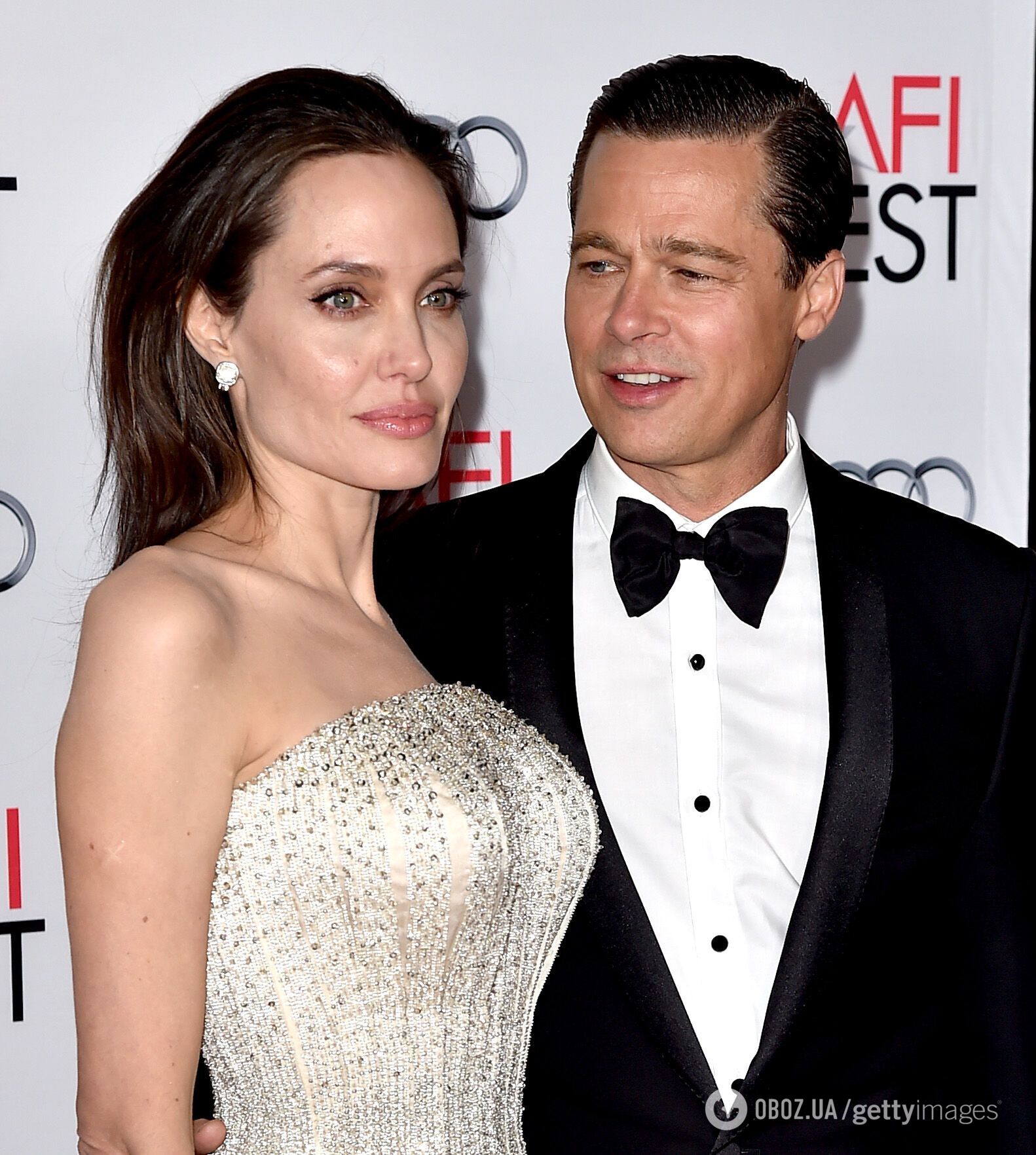 Анджелина Джоли обвинила Брэда Питта в физическом насилии над ней и их детьми. Что известно
