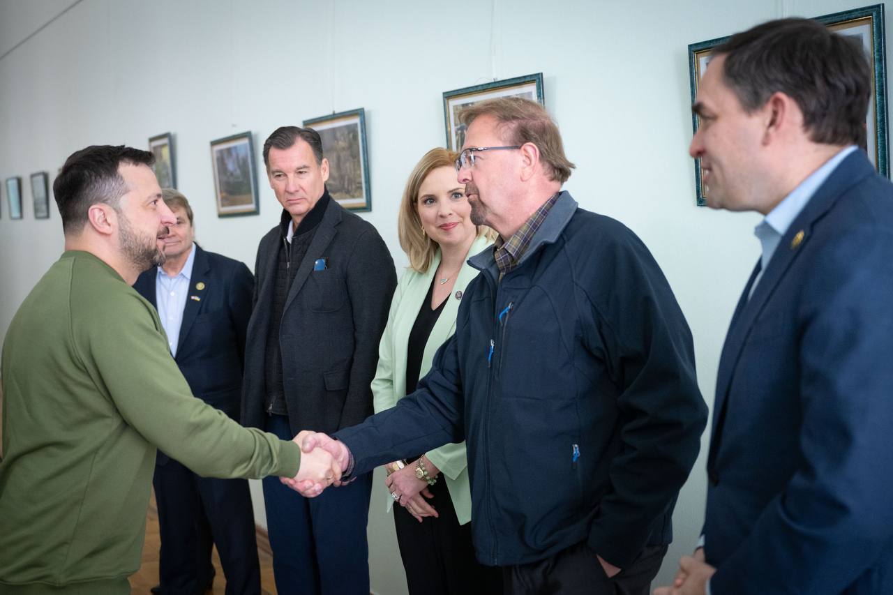 "Партнери бачать, що відбувається в Україні": Зеленський зустрівся з делегацією Конгресу США. Фото