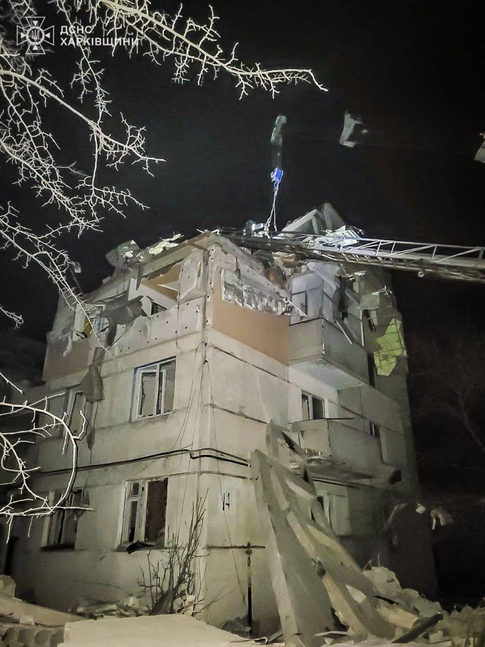 Будинок, зруйнований російською бомбою у Куп'янську