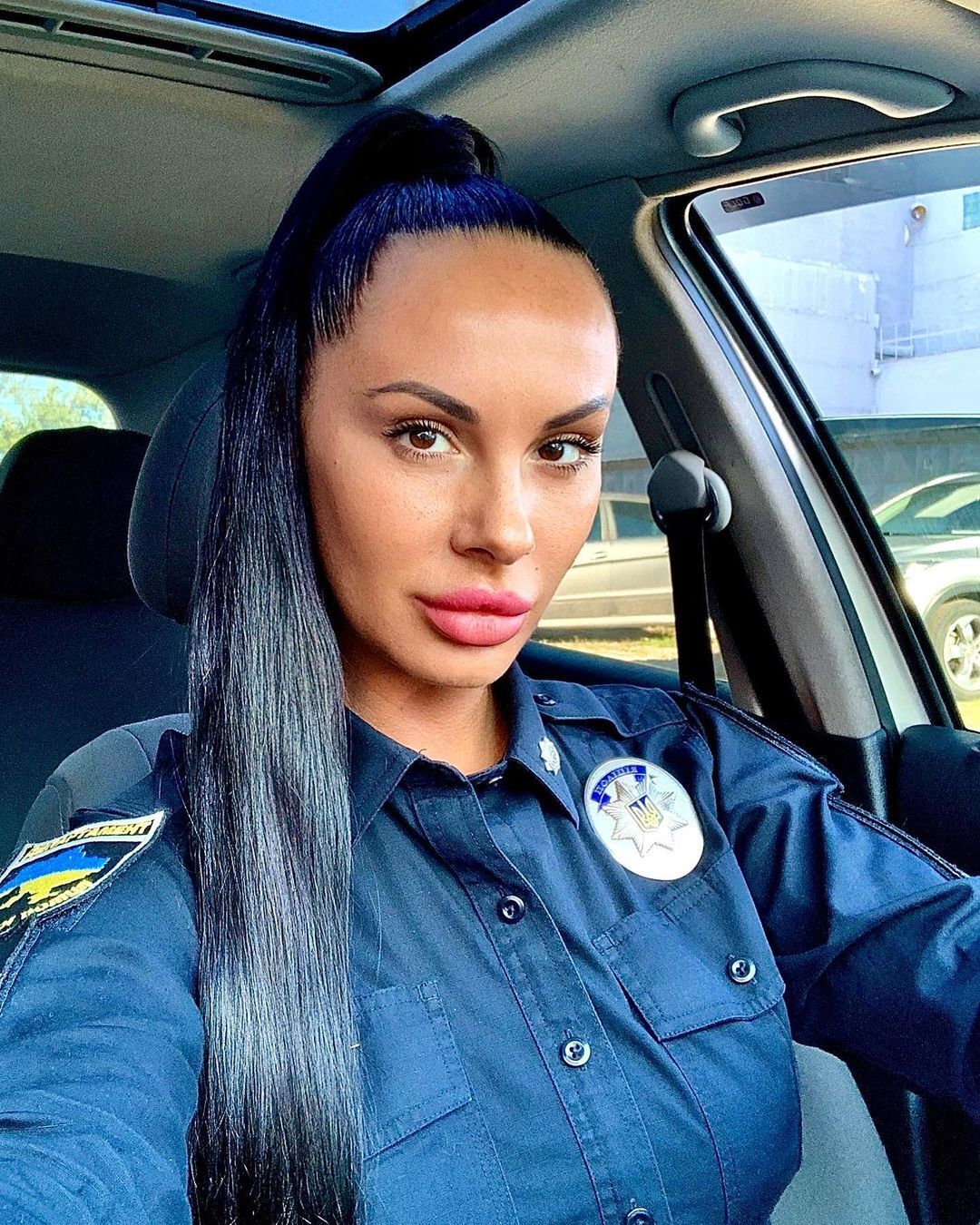 Как выглядит сегодня полицейская Людмила Милевич, которая в 2015 году стала звездой соцсетей из-за своей внешности. Фото