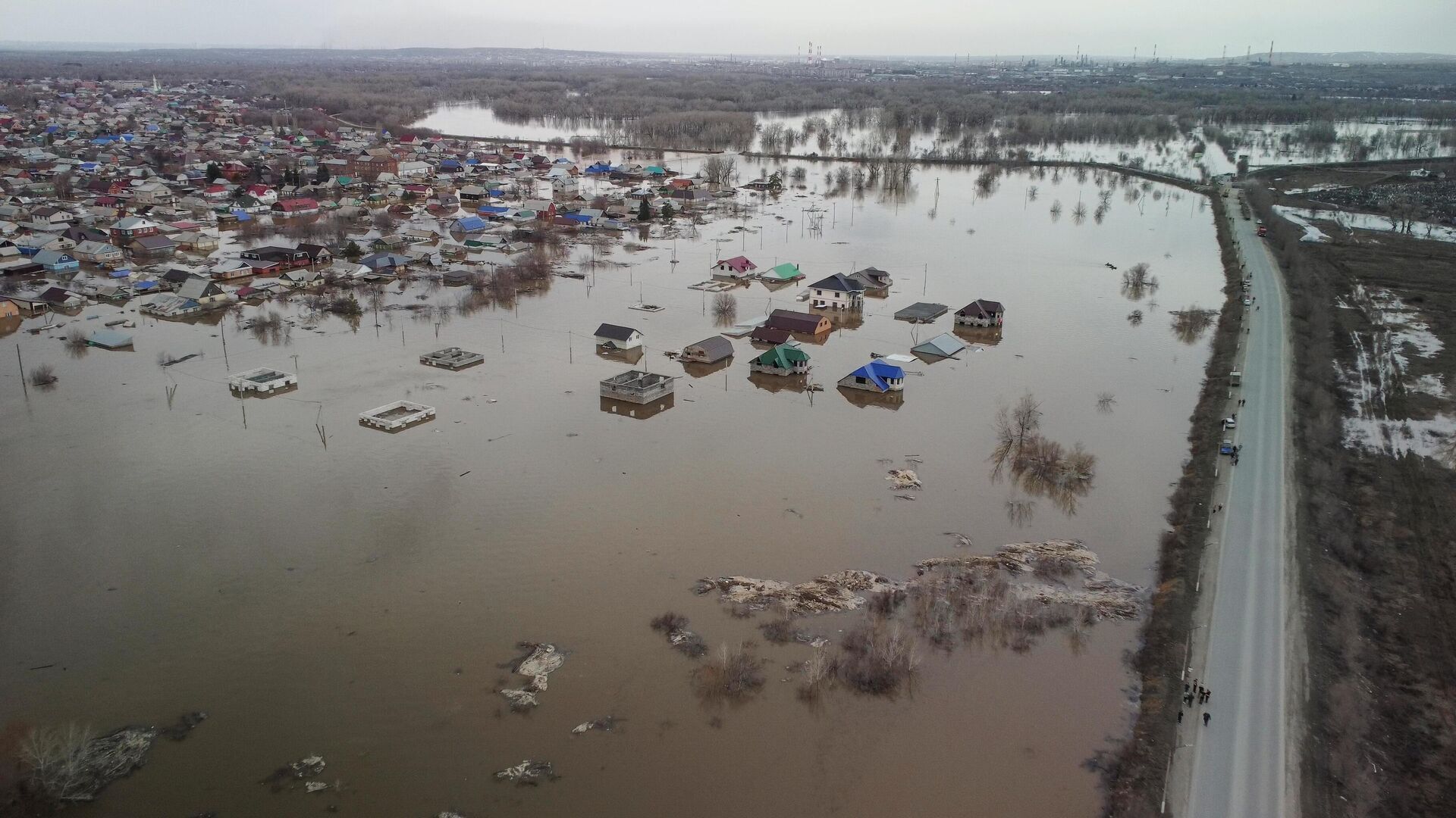 У Росії міста йдуть під воду і падають мости. Влада звинувачує мишей і місцевих жителів