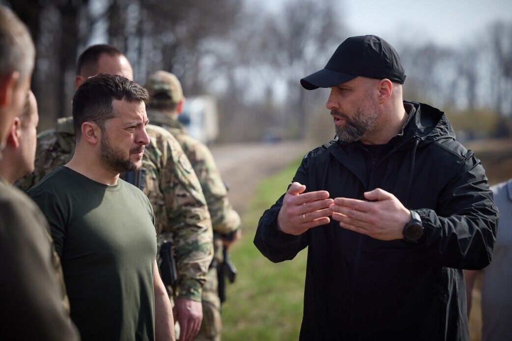 Зеленський перевірив будівництво фортифікацій на Харківщині. Відео